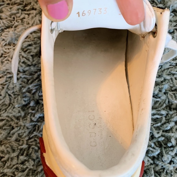 Vintage Authentic Gucci Sneakers (Box Included) - Picture 7 of 8